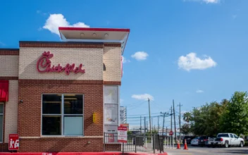 Chick-Fil-a Facing Exclusion Over Sundays Highlights Potential First Amendment Clash: Legal Expert