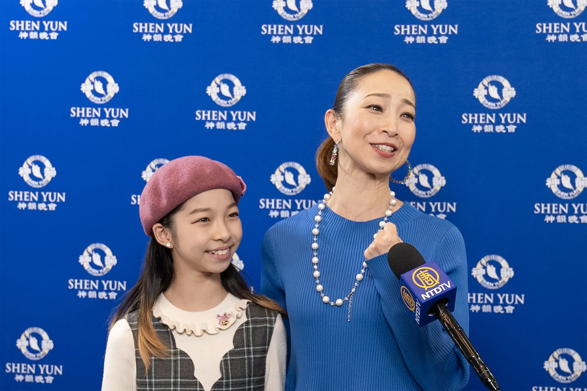 Ballet School Principal and Daughter Moved to Tears After Seeing Shen Yun