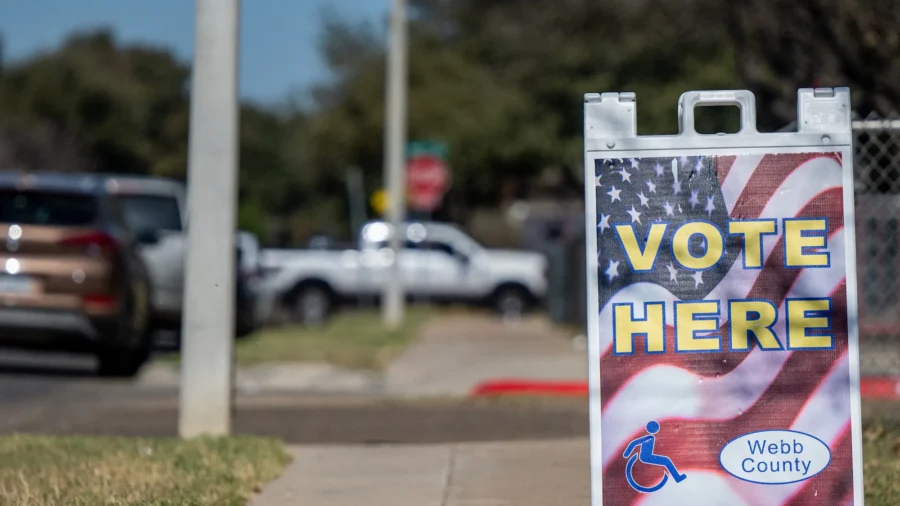 Federal Appeals Court Upholds Texas Law Requiring Pen-on-Paper Voter Signature on Registrations