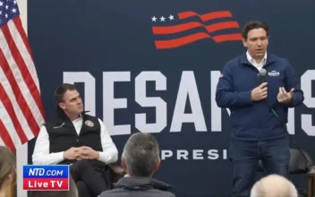 DeSantis Speaks at Meet and Greets in Iowa With Oklahoma Governor