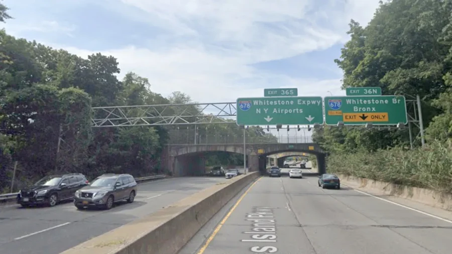 Crash on New York City Parkway Leaves 5 Dead