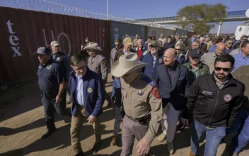 Washington Fights Over Illegal Immigration Crisis