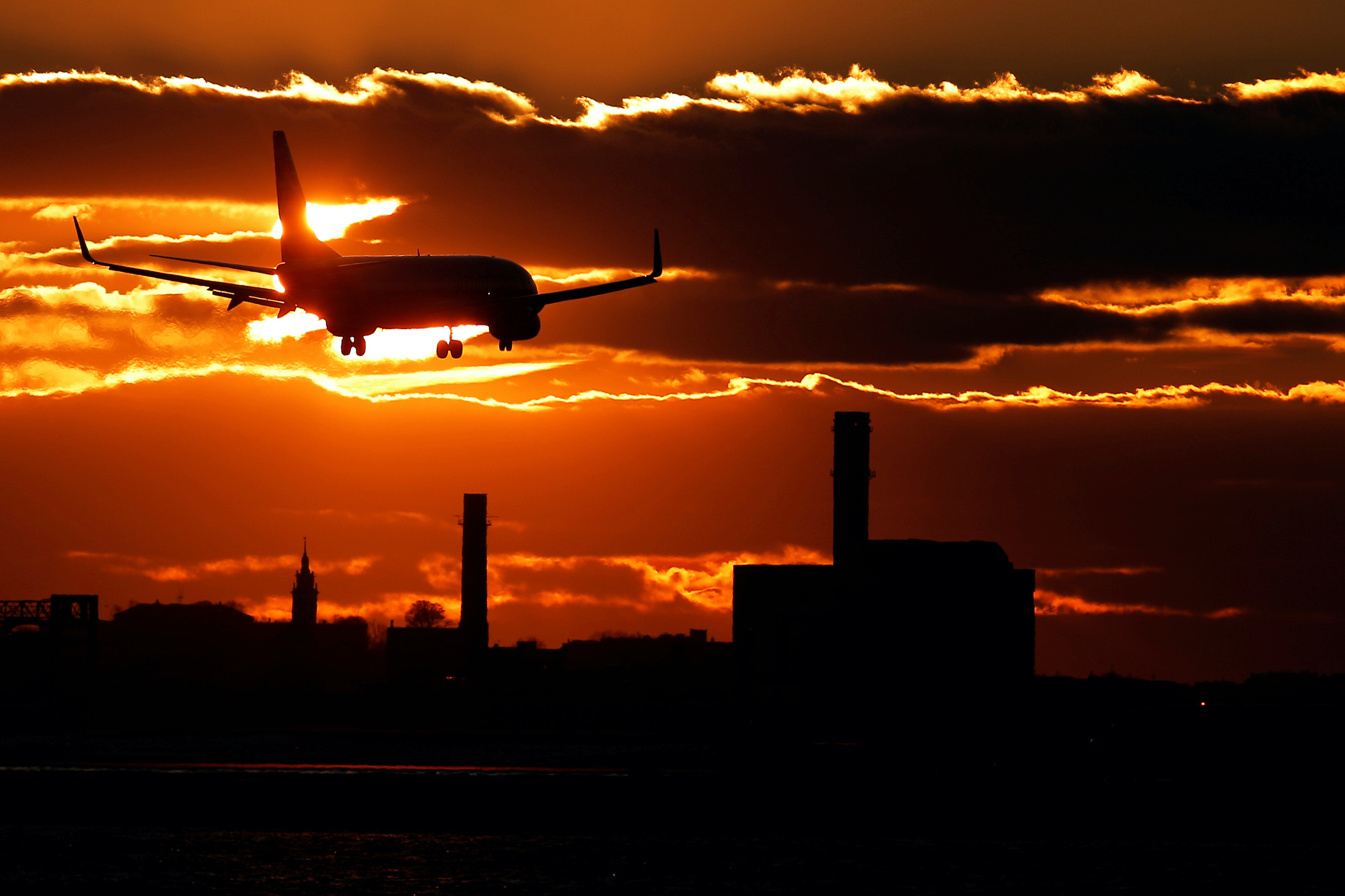 major-airlines-urge-government-to-address-flight-delays-during-holiday