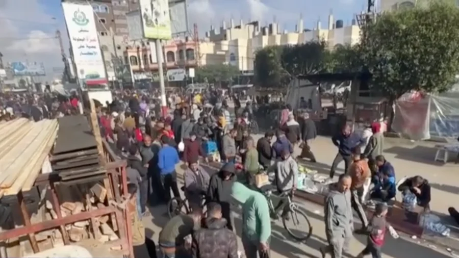 New Market Emerges on Street in Gaza