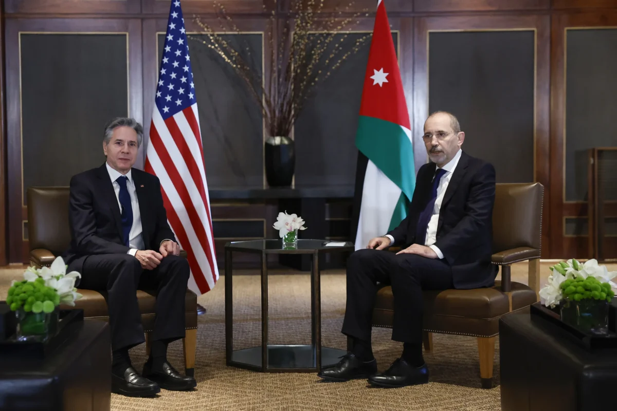 Blinken Meets Jordanian and Qatari Leaders on New Mideast Push to Keep ...