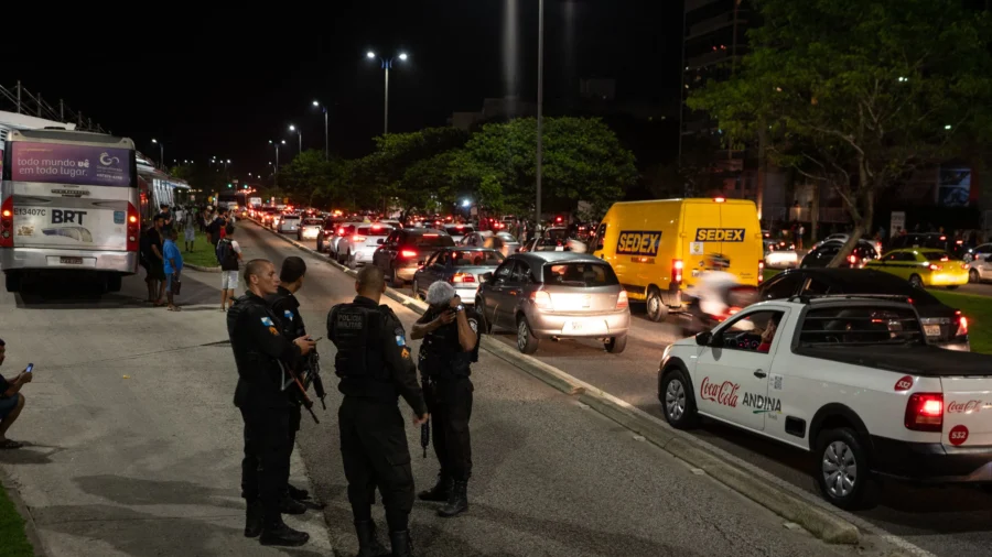 Tourist Bus Crashes in Brazil, Killing 25