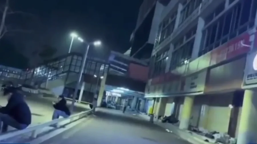 Homeless Workers Pack the Streets in Shenzhen