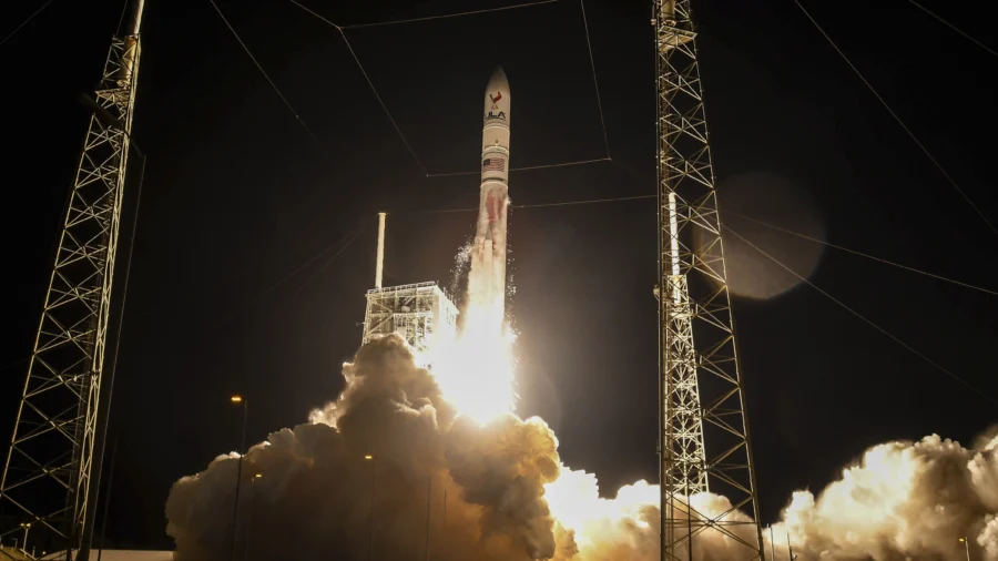 Moon Landing Attempt by US Company Appears Doomed After 'Critical' Fuel Leak