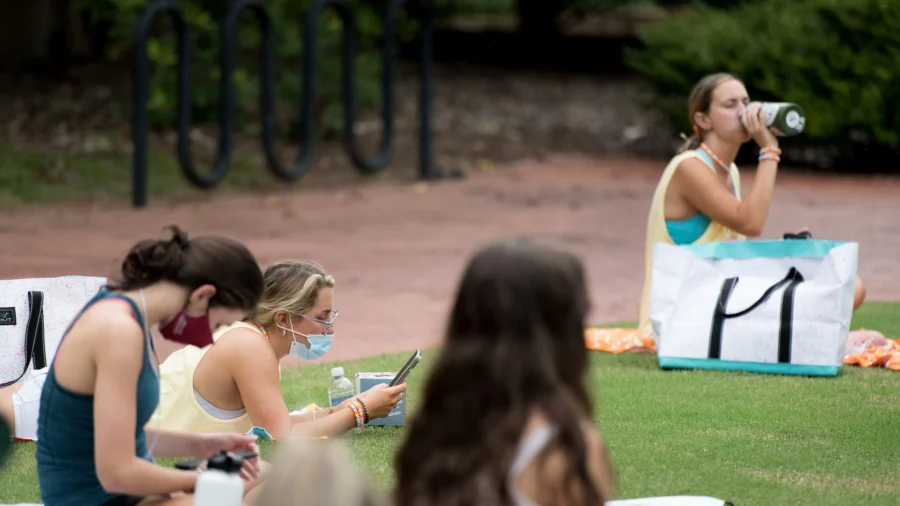 How Conservative Women Can Navigate Colleges Dominated by Liberal-Leaning Faculty, Student Bodies