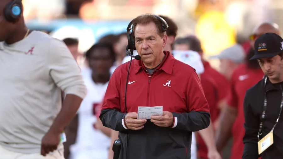 Alabama Coach Nick Saban Retires