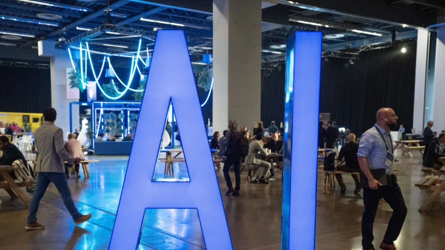 AI Can Be Used to Help Catch Students Using AI, but Its Use in Grading Could Depersonalize Teacher–Student Relationship: Expert