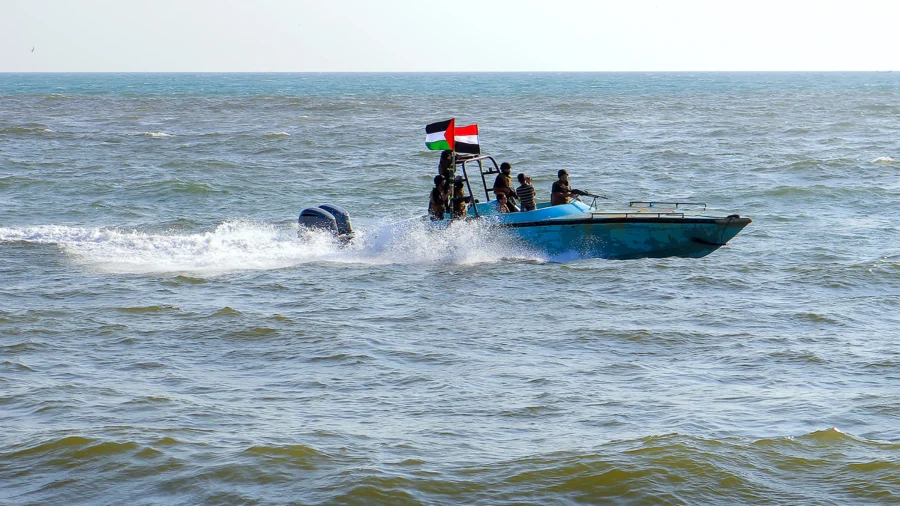 Iranian Regime 'Holding the World Hostage' as US, UK Shoot Down Largest Houthi Missile Attack Yet, Analyst Says
