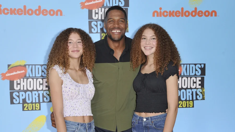 NFL Hall of Famer Michael Strahan’s 19-Year-Old Daughter Is Fighting Cancer