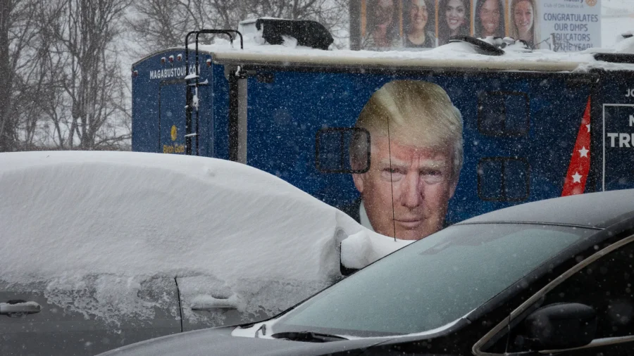 Life-Threatening Iowa Blizzard Causes Trump, Other Candidates to Revise Schedules
