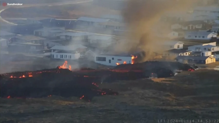 Volcano Erupts in Southwestern Iceland, Sending Lava Flowing Toward Nearby Settlement