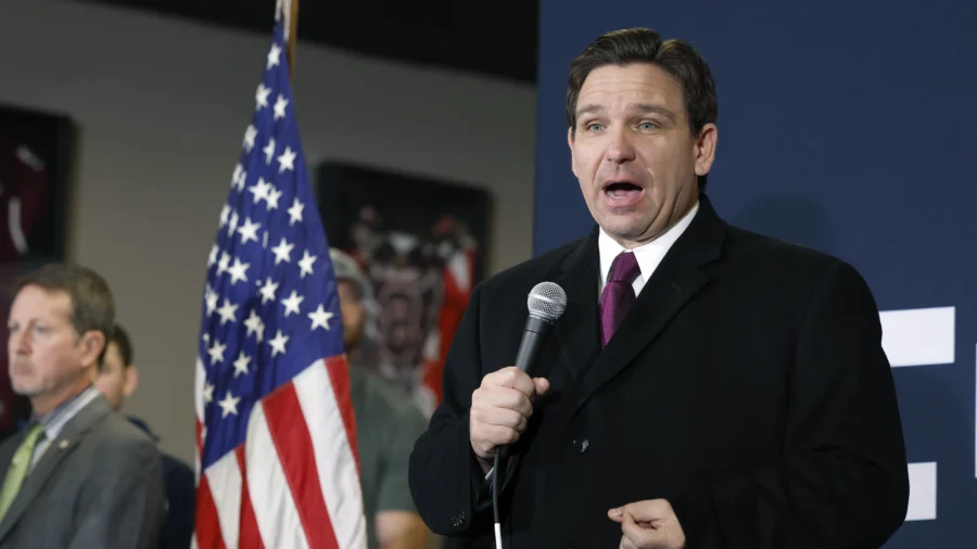 DeSantis Campaign Over If He's Not 2nd in Iowa: Political Strategist