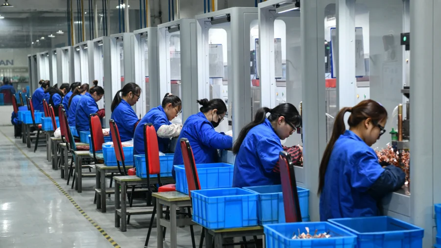 Beijing ‘Is Fabricating’ 2023 GDP Growth Claim: Expert