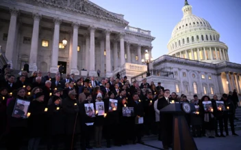 US Lawmakers Hold Vigil for Israeli Hostages at Capitol