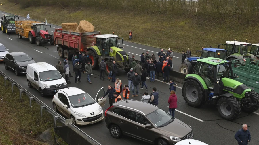 Woman Dies and 2 People Injured at French Farmers’ Protest Barricade