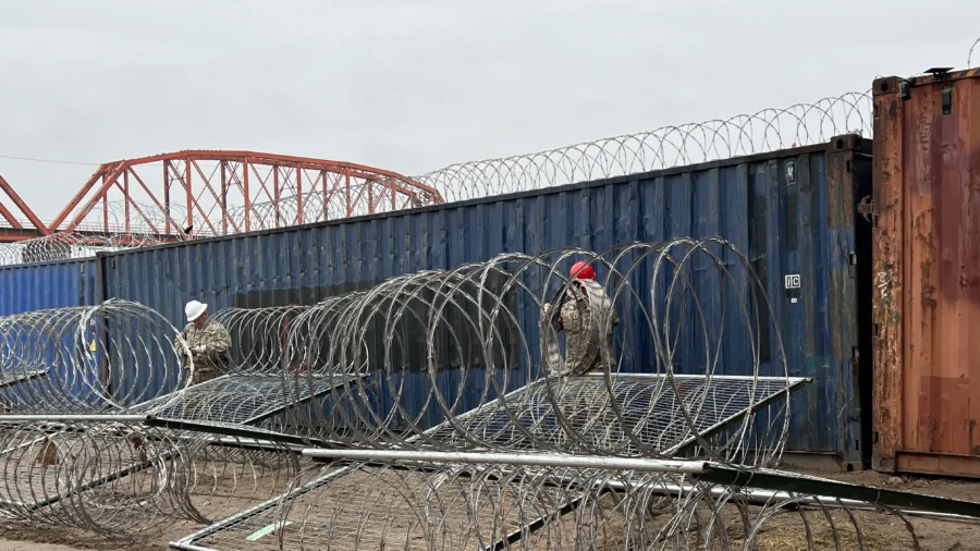 Texas Governor Vows to Add More Razor Wire After Supreme Court Order