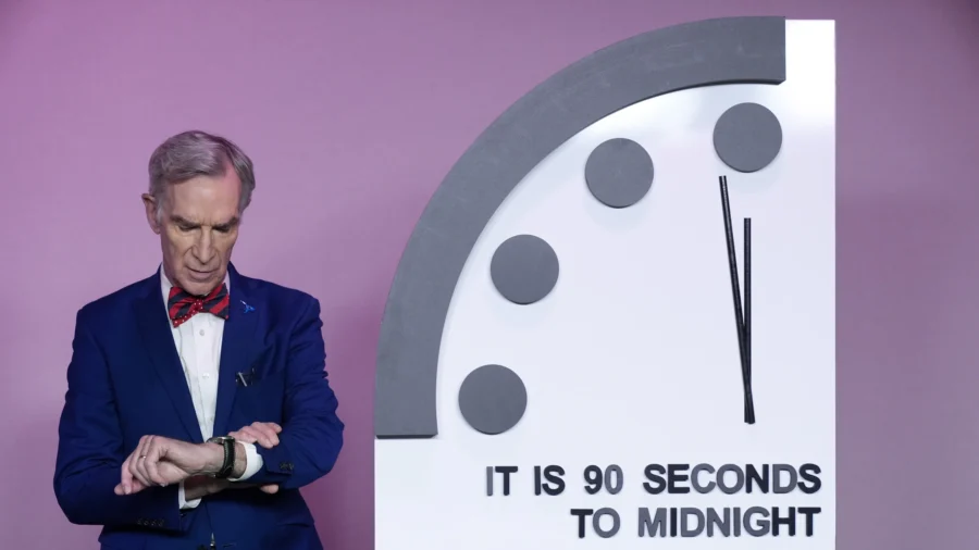 Scientists Unveil Latest Movement of ‘Doomsday Clock’