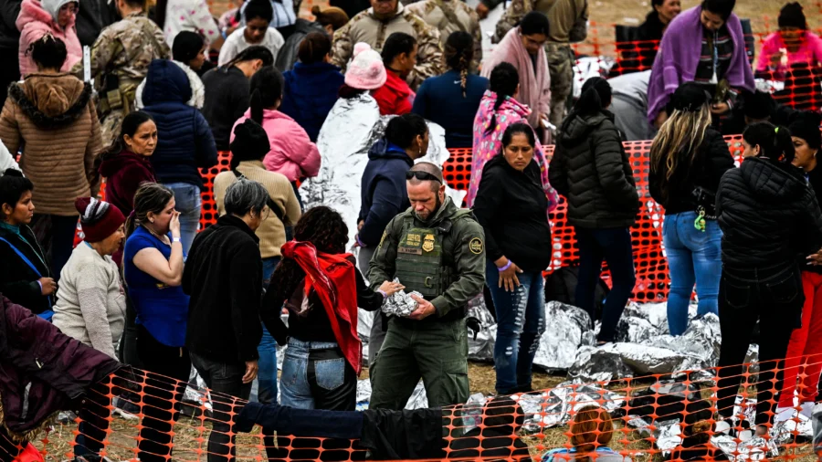 Influx of Illegal Immigrants Can 'Permanently Change' Voting Demographics: Jeffrey Tucker