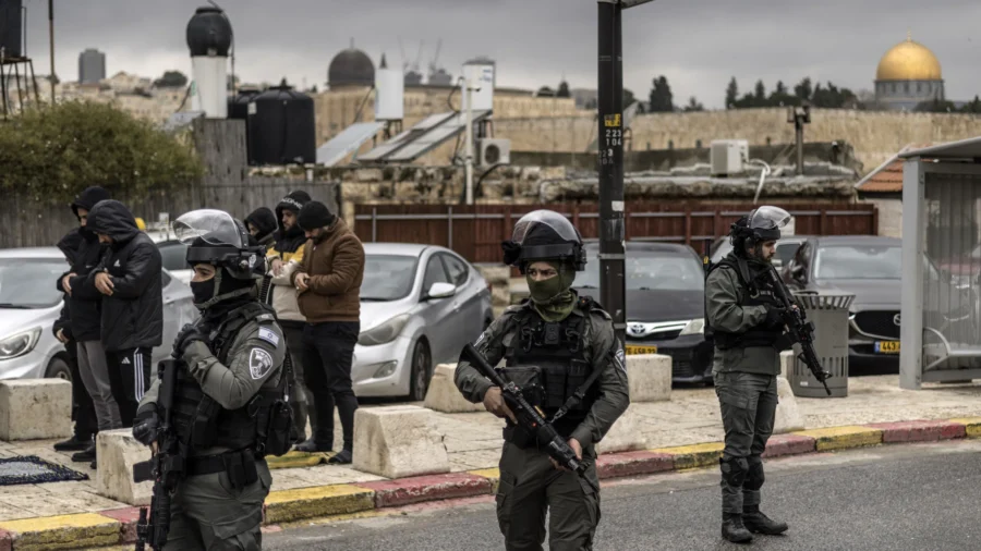 Israel Experiencing 'Vietnam Moment' as War Endgame Uncertain and International, Domestic Pressures Build: Analyst