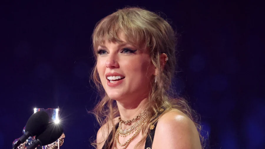 Deepfake Explicit Images of Taylor Swift Spread on Social Media