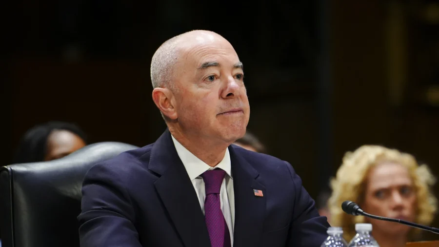 Mayorkas Made ‘Bald-Faced, Flagrant Misstatements’ in Denying Crisis at Border, Expert Says as Impeachment Vote Looms