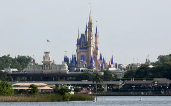 Disney Reaches Settlement With DeSantis, District Board