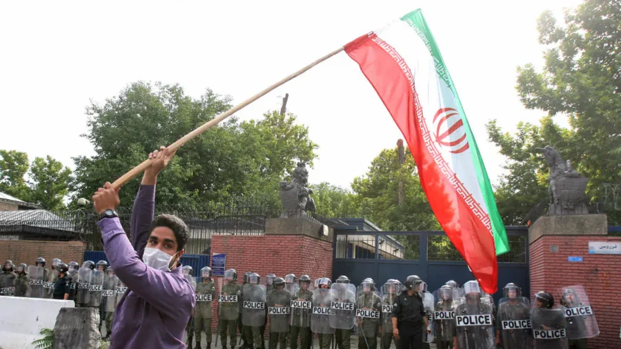 US Tiered Retaliation Best Way of Ensuring Iran 'Gets the Message': Former Intel Agent
