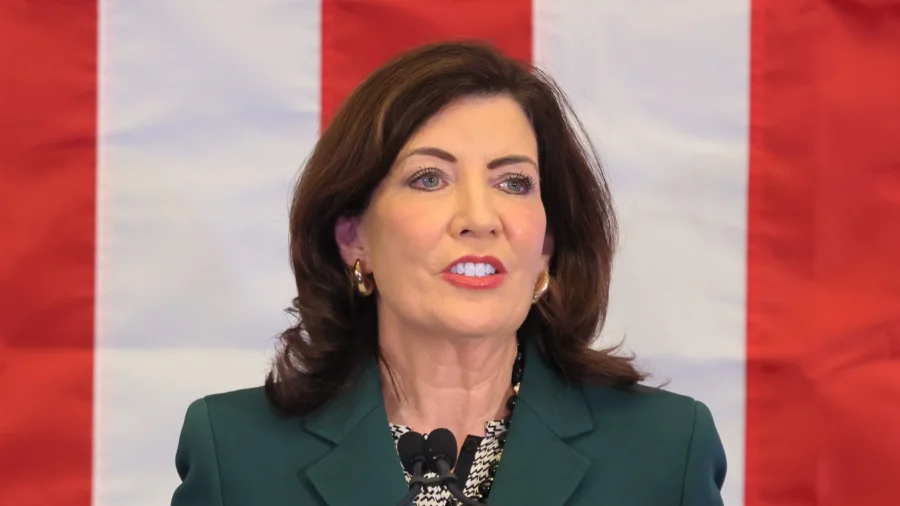 NY Gov. Hochul Regrets Saying Black Kids in Bronx Don’t Know What a Computer Is