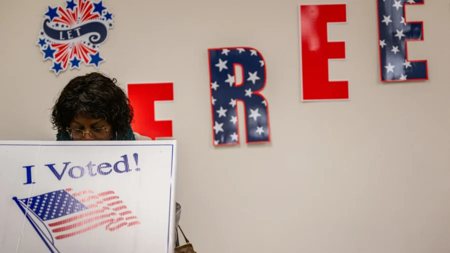 Some Crossover Voting Expected in South Carolina GOP Primary