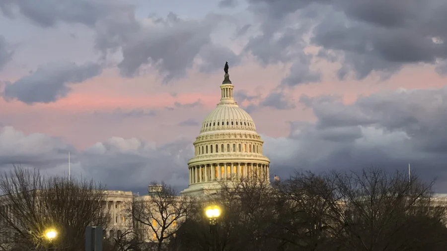 Senate Border Deal in Peril Amid Mounting GOP Resistance