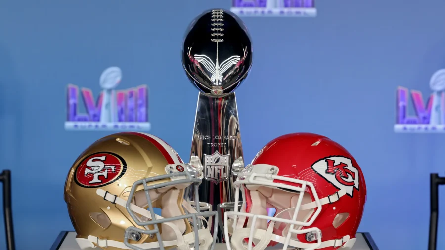 Super Bowl Media Blitz Begin as Chiefs, 49ers Arrive in Vegas