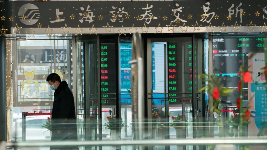 China’s State-Backed Investors Pumping Cash Into Stock Market an Unsustainable Method of Protection: Analyst