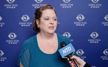 Fresno Audience Praises Shen Yun for Its Bravery