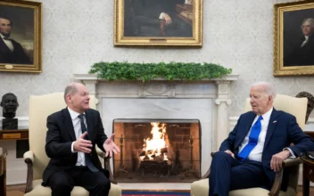 Biden, Germany’s Scholz Meet at White House, Push for Ukraine Aid