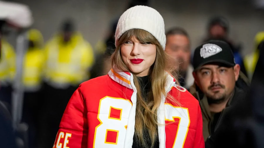 Taylor Swift Donates $100,000 to Family of Fatal Victim of Chiefs Victory Parade Shooting