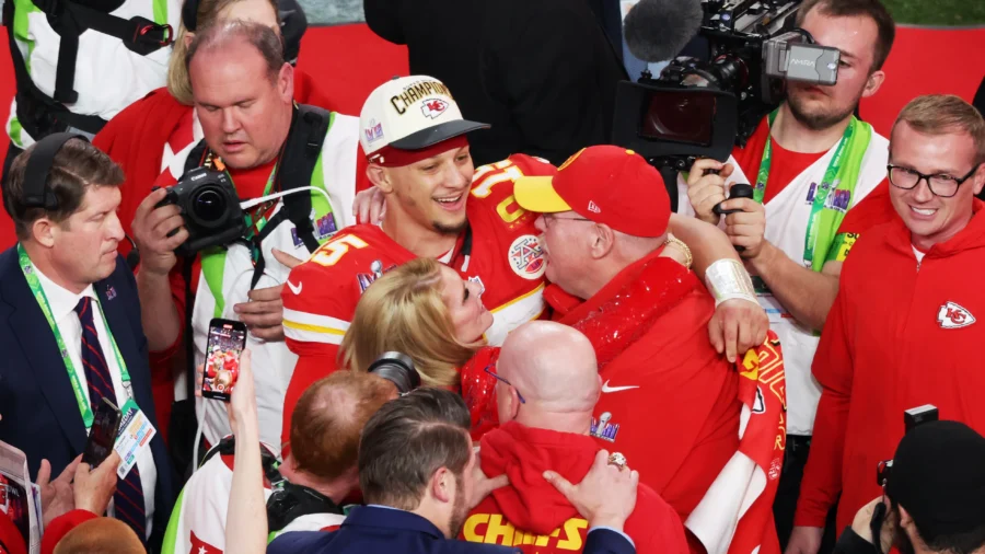 Kansas City Chiefs Return to Kansas City After Super Bowl Win
