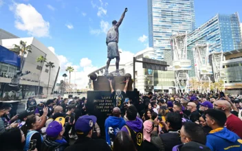 Kobe Bryant Statue Draws Hundreds to Crypto Arena Day After Unveiling Ceremony