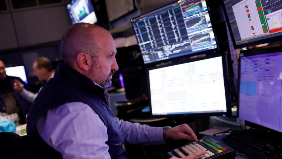 Dow Suffers Biggest Loss in 11 Months as Early Fed Rates Cuts Look Increasingly Unlikely
