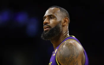 Report: Warriors Inquired About LeBron James Trade