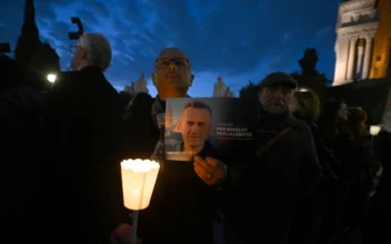 Italian Politicians Organize Navalny Vigil