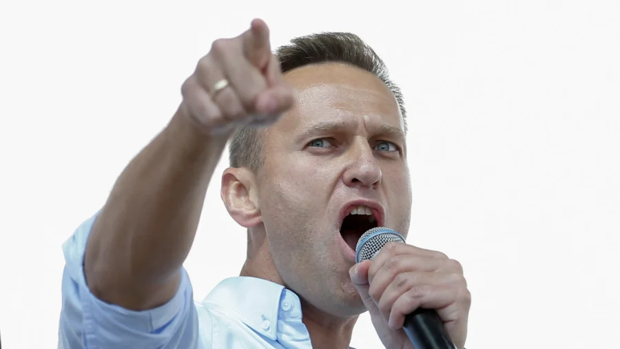 Russian Government Likely to Divert Attention Following Navalny's Death: Expert