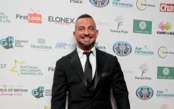 ‘Strictly Come Dancing’ Star Robin Windsor Dies at 44