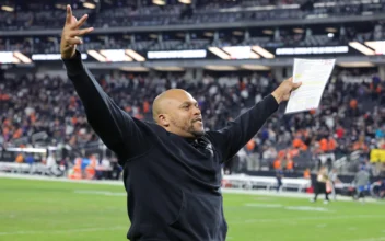 Raiders Head Coach Antonio Pierce Details ‘Mahomes Rules’