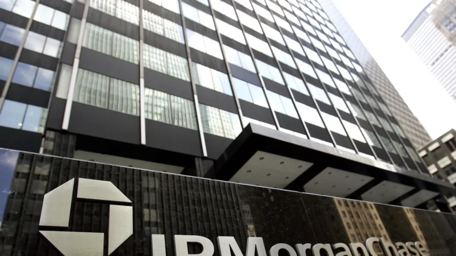 Significant Shift Away From ESG Goals as BlackRock, JPMorgan Chase Withdraw From Climate Group