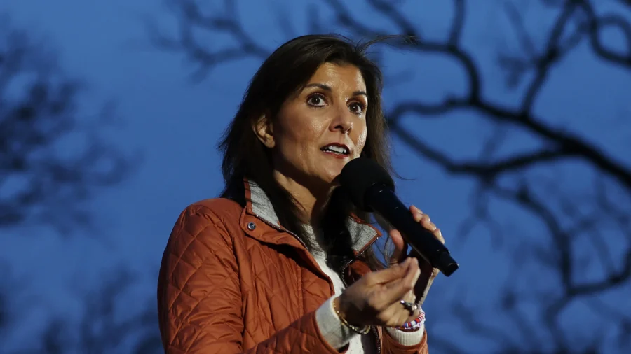 Nikki Haley's Political Maneuvers Aim to Hinder Trump's Funding: Republican Strategist