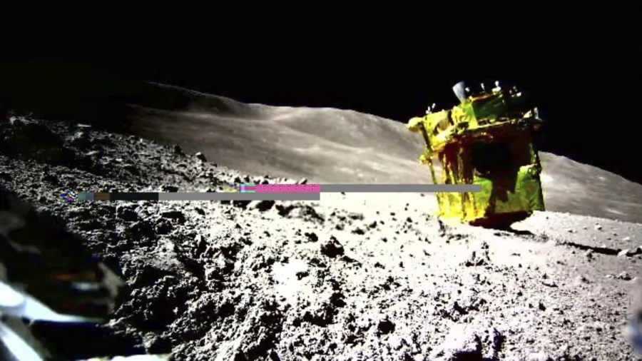 Japan’s Moon Lander Survives 2nd Weekslong Lunar Night, Beating Predictions
